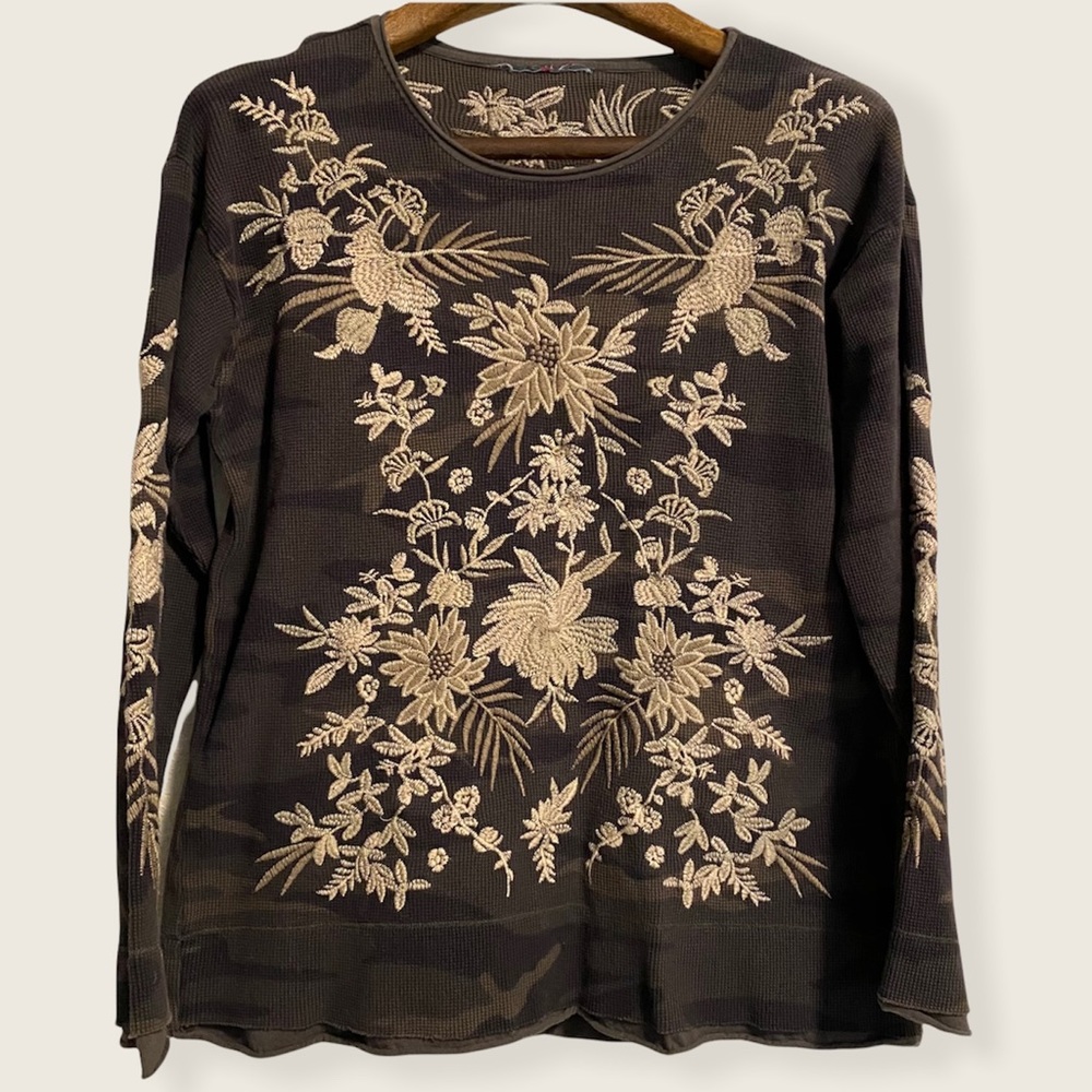 Johnny Was Embroidered Thermal Camo Sweatshirt XL